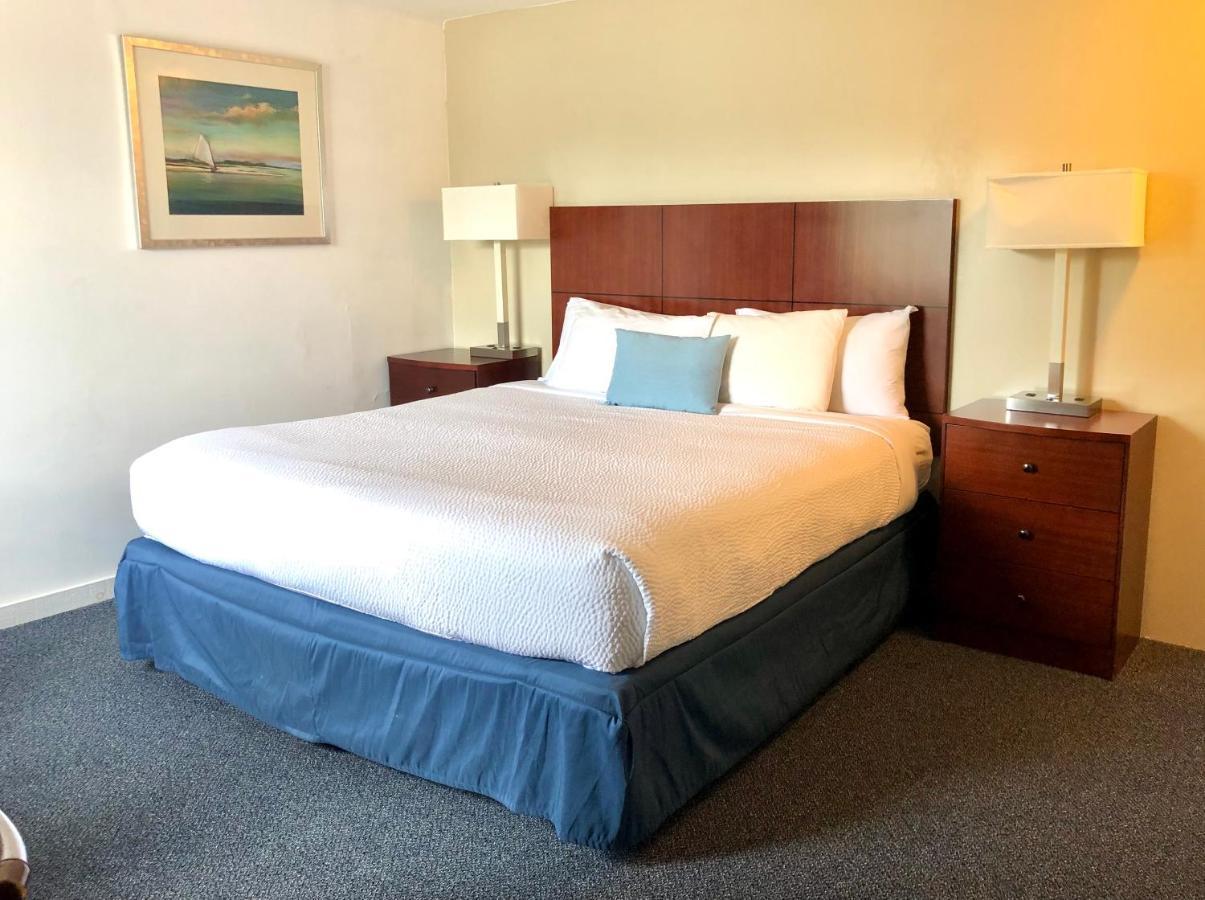 Guestlodge West Dennis Екстериор снимка