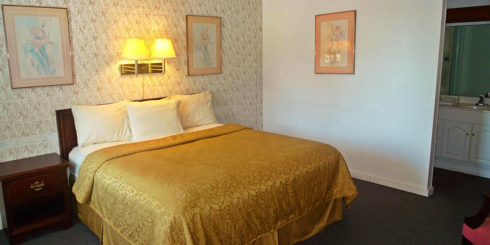 Guestlodge West Dennis Екстериор снимка